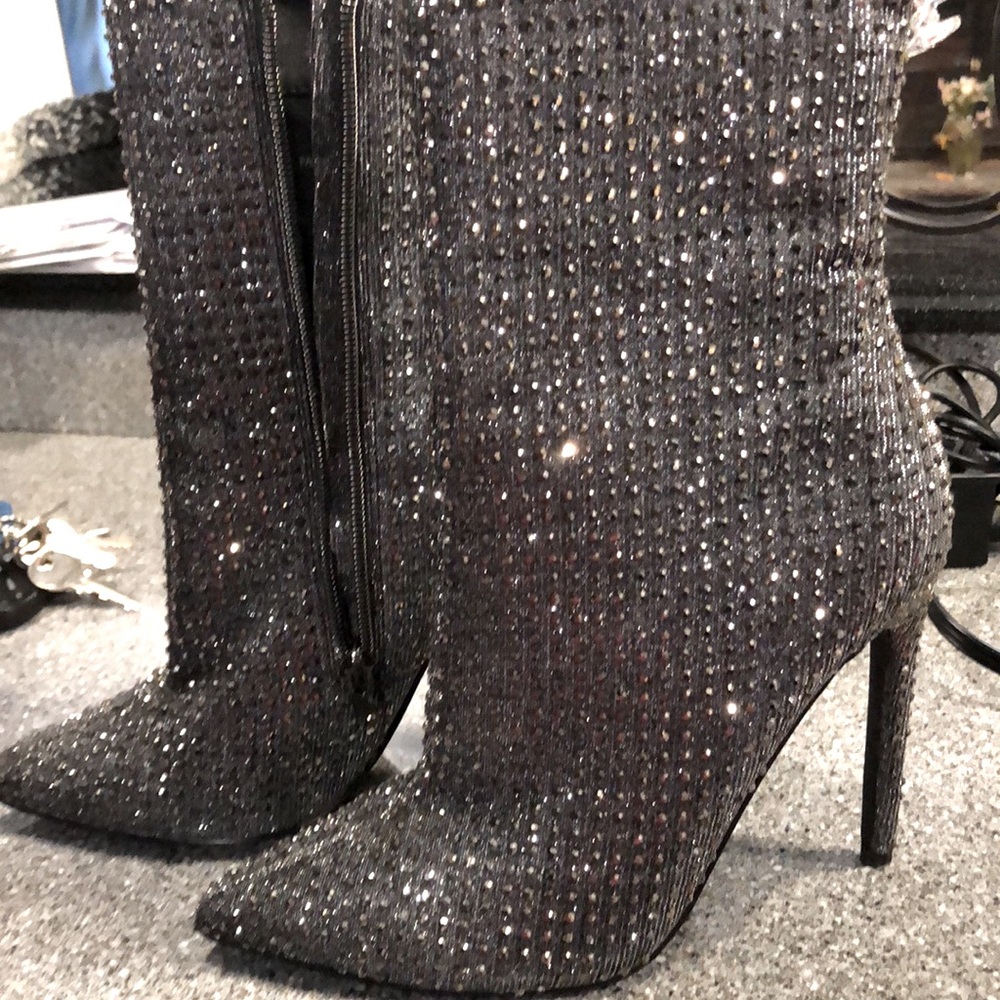 STEVE MADDEN WIFEY RHINESTONE Size US 6.5 WOMEN BOOTS 👠
